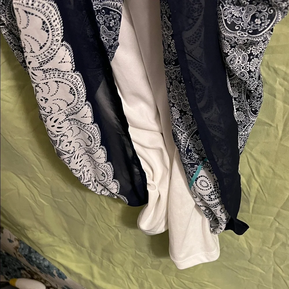 Elegant Navy Blue Patterned Dress - Picture 10 of 10